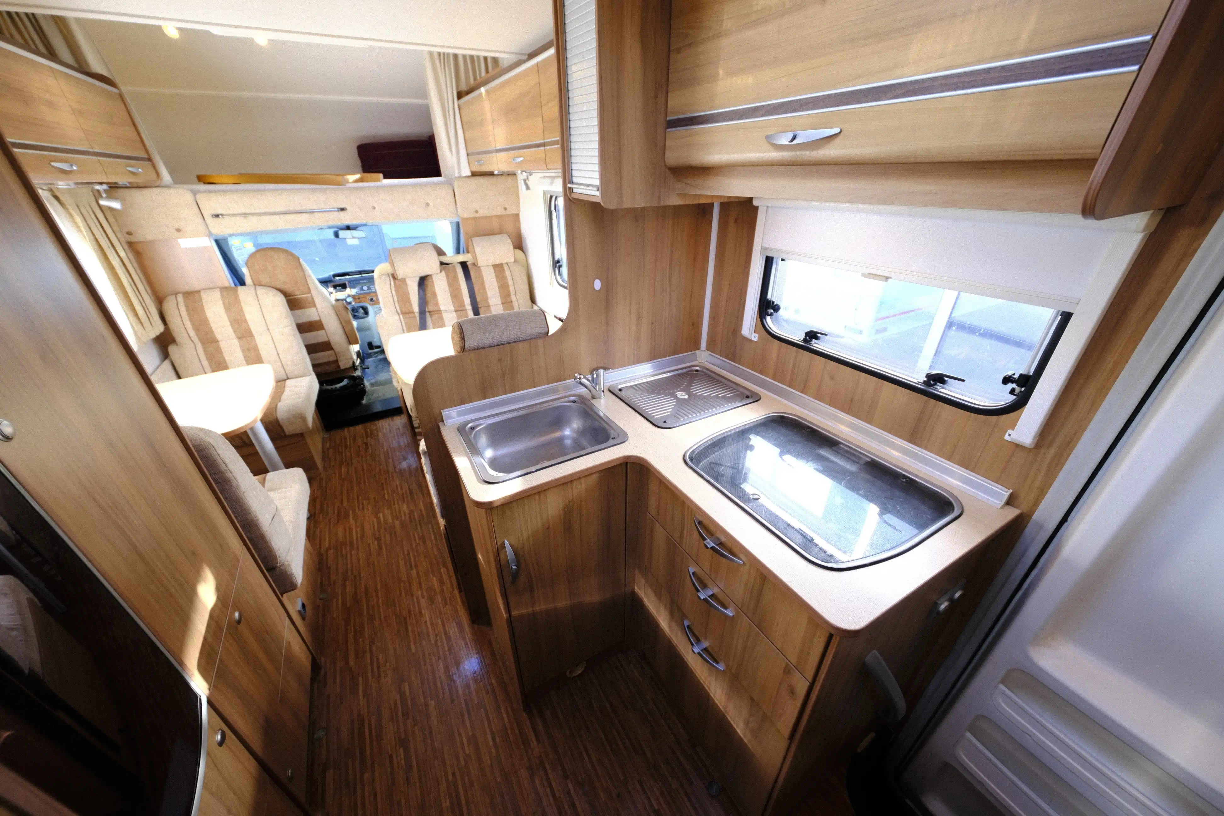 BUERSTNER Nexxo Family A 694